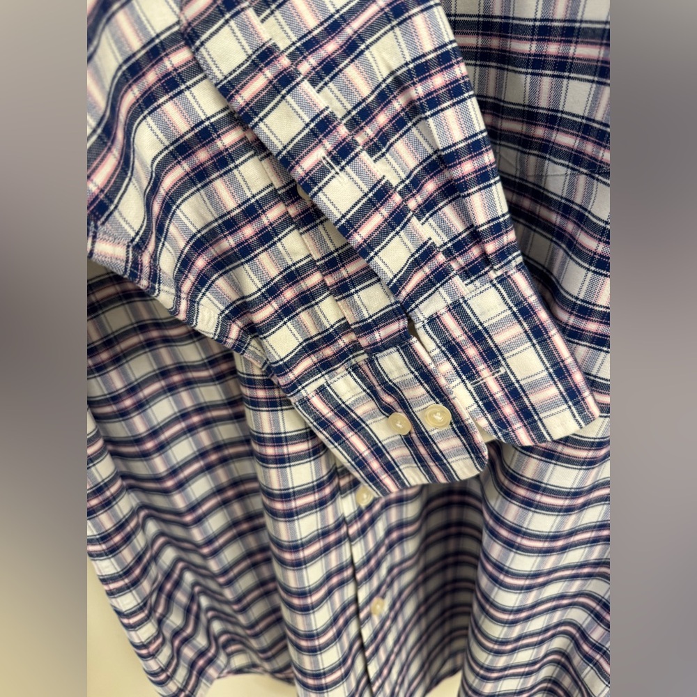 Charles Tyrwhitt Men's Classic Fit Button-Down Shirt. 100% Cotton. Size Large - Picture 14 of 15